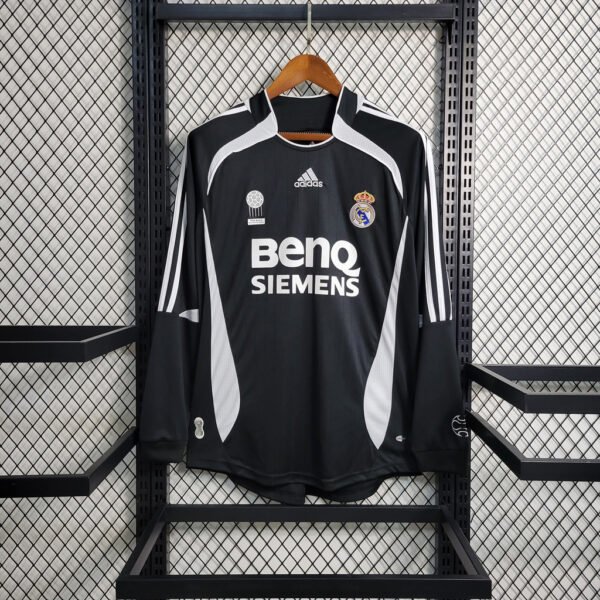 Manga Longa Retrô Real Madrid 06/07