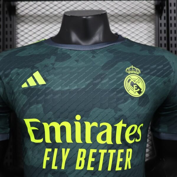 Versão Jogador Real Madrid Edição Especial - Image 2